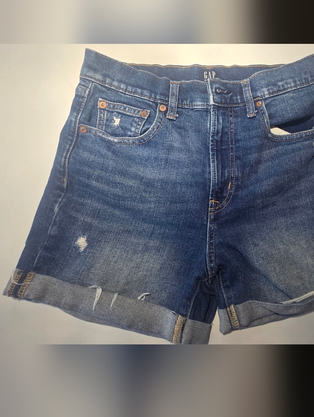 GAP high Rise Shorts Size 2/26 R